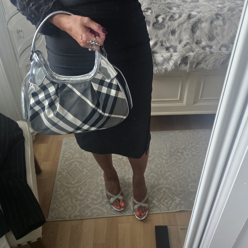 Burberry Metalic Beat Check Small Brooklyn Hobo - Picture 6 of 17